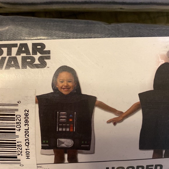Star Wars Hooded Towels - Picture 4 of 5